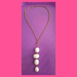 Groovy Vintage MOD 60s Hippiecore White Acrylic Dangling Pendant Necklace